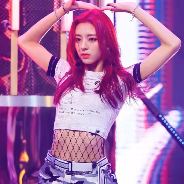 Kpop女愛豆傳奇直拍TOP8!第一名的「她」靠飯拍翻身穩坐直拍女王!