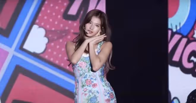 Kpop女愛豆傳奇直拍TOP8!第一名的「她」靠飯拍翻身穩坐直拍女王!