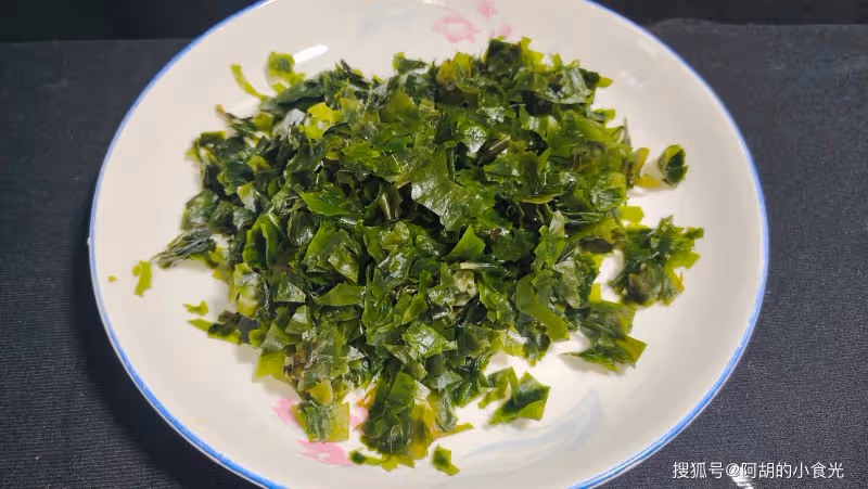 八月吃餃子,試試這餡!不愧是「天然鈣庫」, 能提鮮能補鈣,啥都不蘸都好吃
