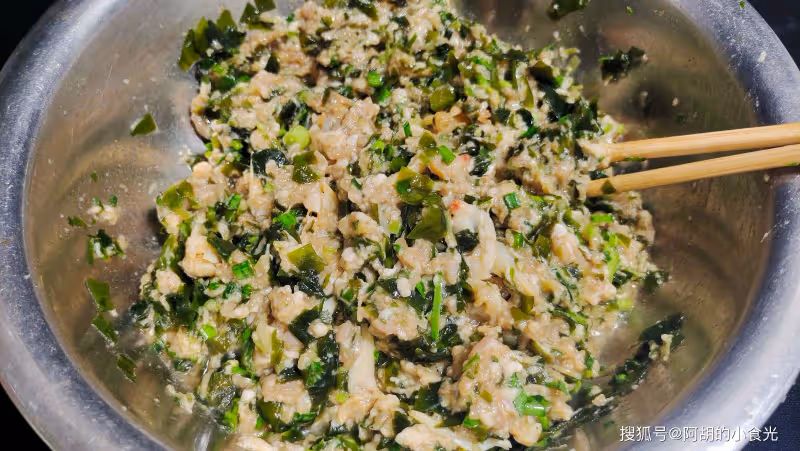 八月吃餃子,試試這餡!不愧是「天然鈣庫」, 能提鮮能補鈣,啥都不蘸都好吃
