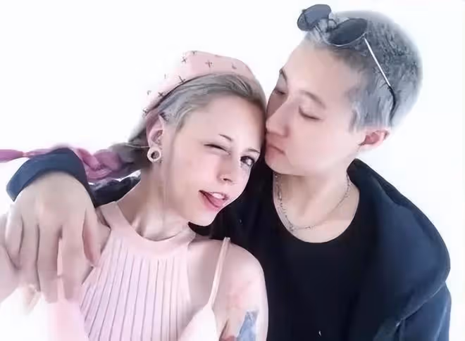 吳卓林和andi生活很幸福,與母親吳綺莉的生活形成鮮明對比
