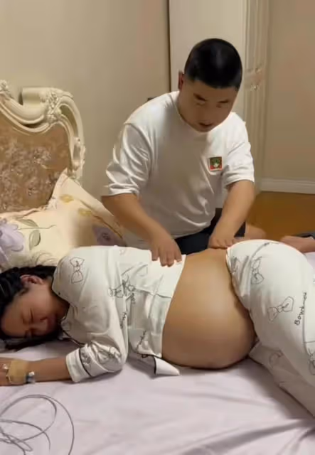 「趙四」升級當爺爺!抱孫子激動落淚,送10萬紅包謝兒媳傳宗接代
