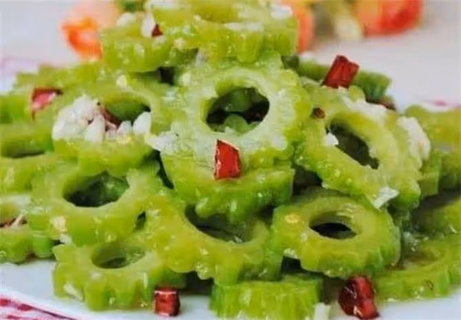 這才是苦瓜的正確做法,好吃不苦還有營養,這樣做天天不夠吃