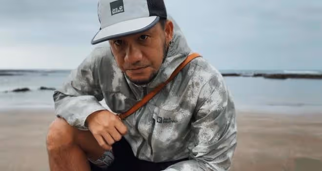 張震岳海邊救人，55歲男子溺水離世，英勇畫面感動眾人