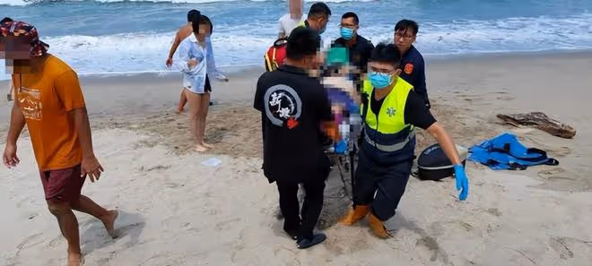 張震岳海邊救人，55歲男子溺水離世，英勇畫面感動眾人
