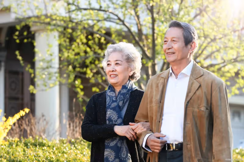 父母為了生兒子把我送人,如今他們病倒卻攛掇姐姐弟弟來讓我釋懷