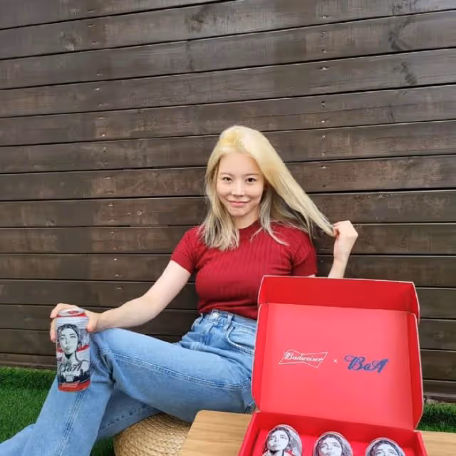 少女時代成員Sunny，李秀滿的侄女李順圭，離開SM公司