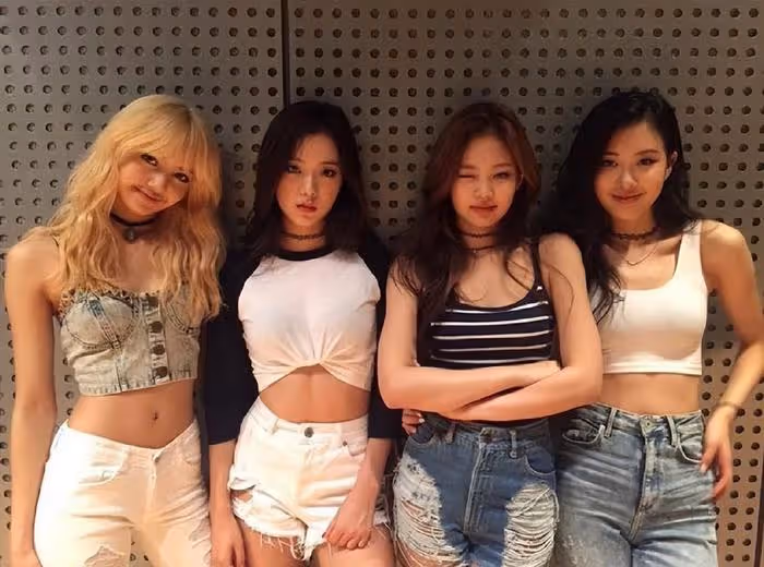 BLACKPINK慶祝出道七周年,成員們發帖祝賀,續約依舊尚未確定