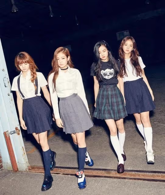 BLACKPINK慶祝出道七周年,成員們發帖祝賀,續約依舊尚未確定