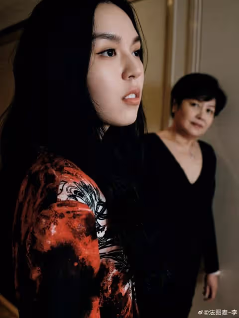 淚目!法圖麥穿爸爸李詠衣服拍「全家福」,哈文:一家人在一起