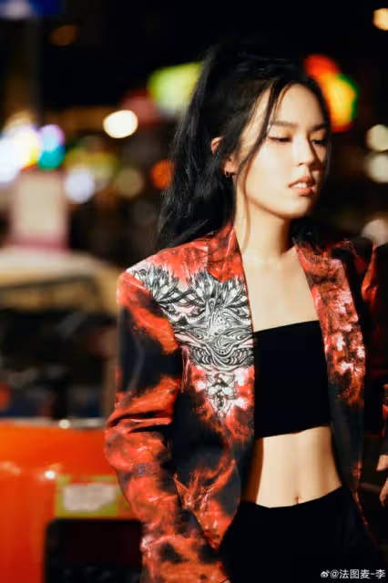 淚目!法圖麥穿爸爸李詠衣服拍「全家福」,哈文:一家人在一起