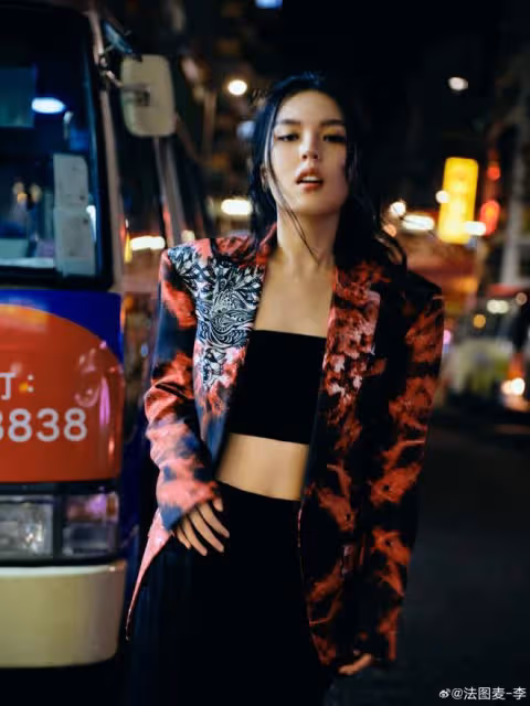淚目!法圖麥穿爸爸李詠衣服拍「全家福」,哈文:一家人在一起