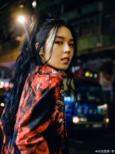 淚目!法圖麥穿爸爸李詠衣服拍「全家福」,哈文:一家人在一起