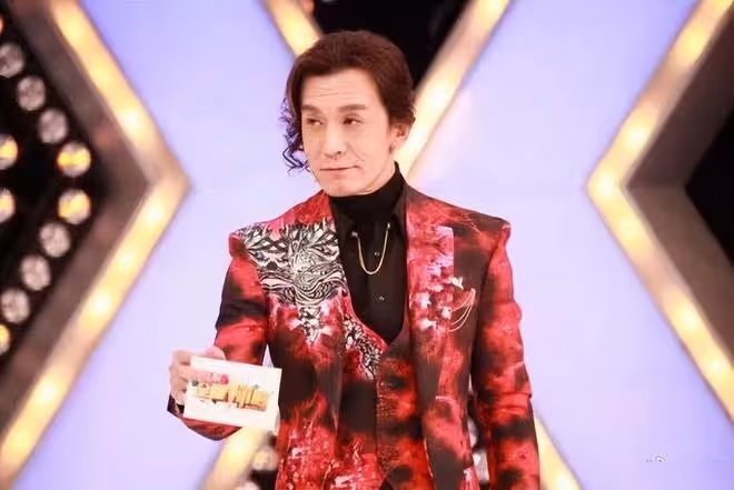 淚目!法圖麥穿爸爸李詠衣服拍「全家福」,哈文:一家人在一起