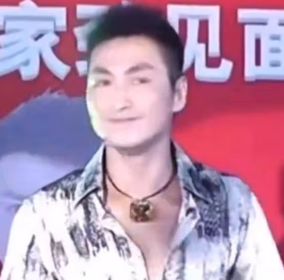 不再是如日中天的何家勁,參加普通商演,當年曾經和劉德華齊名