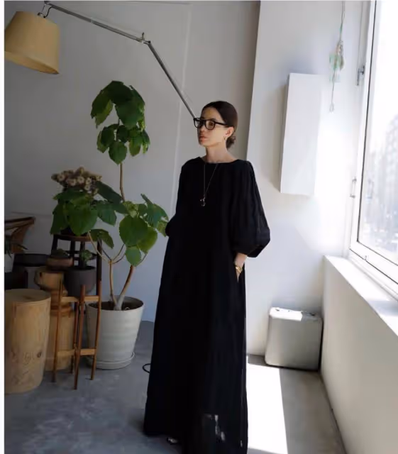 擁有「御姐臉蘿莉臉」,這位日本博主怎麼穿高級衣服?