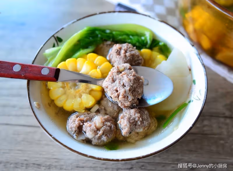 「秋喝湯,勝良方」,5道營養湯要常喝,補水又健脾胃,順利入秋