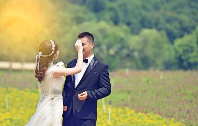 閒置的那套四居室，5萬塊賣給你弟。岳母說完，女婿回絕：做夢！