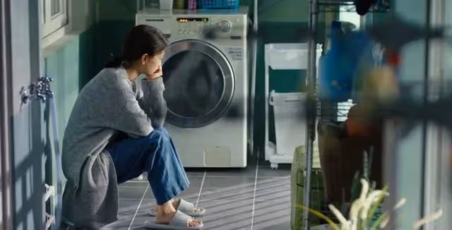 閒置的那套四居室，5萬塊賣給你弟。岳母說完，女婿回絕：做夢！