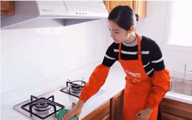 岳父不來養老,卻提出了三個要求,女婿大怒:我辭職照顧您