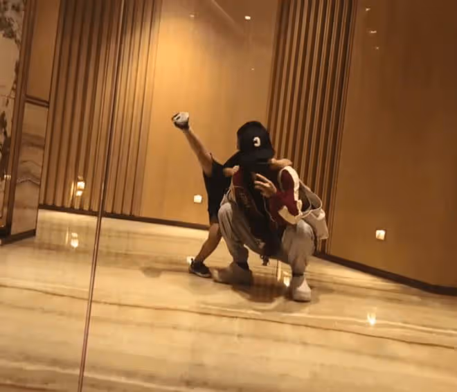 趙麗穎首次發與娃合照,4歲想想靠媽媽身上撒嬌,母子同框好溫馨