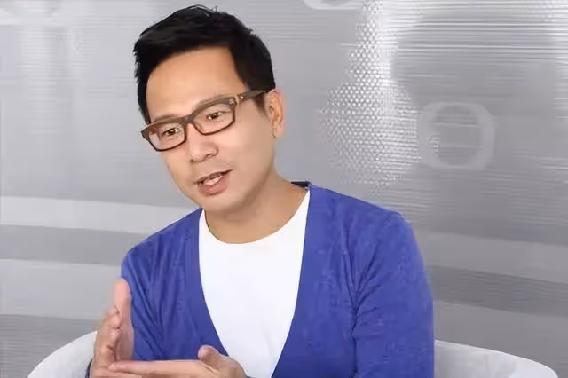 TVB前知名夫婦近況曝光!一家三口現身內地,10歲女兒星味十足
