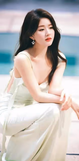 女性優雅完美的身材和氣質美麗動人