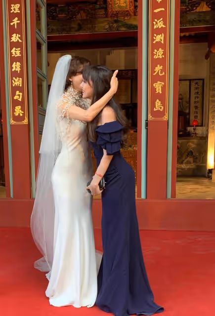 離開哥哥和李靚蕾真是太美好了!同框V字裙,林志玲好身材搶鏡
