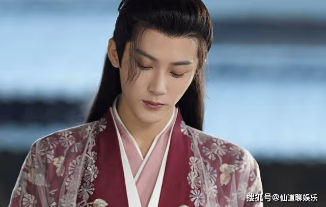 《長相思》相柳為何酷愛吃毒?並非補品,而是為了整個辰榮
