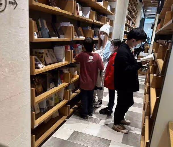 馬蓉曬37歲慶生照,嘟嘴賣萌少女感十足,無名指上戒指搶鏡