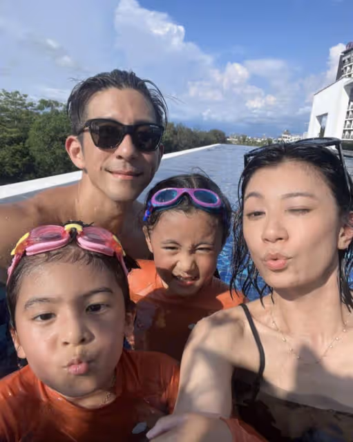 賈靜雯父親節追憶父親,曬全家福大讚修杰楷,咘咘波妞顏值變化大