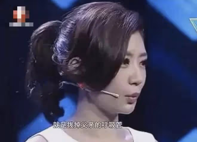 賈靜雯父親節追憶父親，曬全家福大讚修杰楷，咘咘波妞顏值變化大