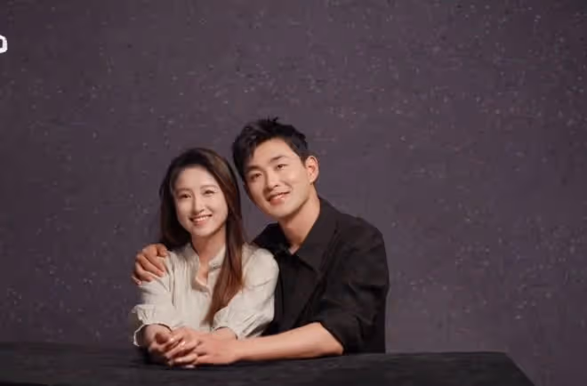 王彥霖拍婚紗照慶結婚兩周年,細節看出太寵妻,女兒跳舞見證幸福