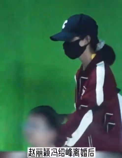趙麗穎首曬母子合影,兒子4歲便矯正視力,趙麗穎被質疑不稱職