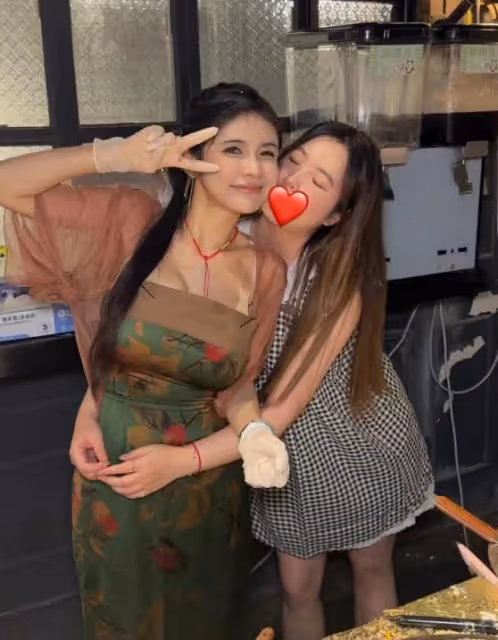 狗頭蘿莉搬到洛陽!被扒在外網拍大尺度視頻,16分鐘視頻曝光