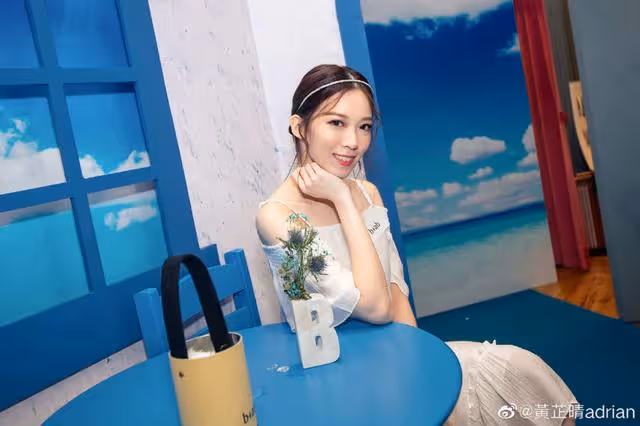 香港著名星二代宣布退圈!自曝轉做幕後,入行10年始終沒能大火