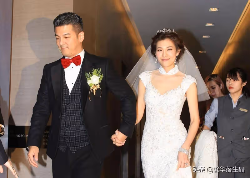 結婚7年無子!45歲女星「嫁給賈靜雯前夫」淡出演藝圈近況曝 繼女梧桐妹「1張照」洩婆媳關係