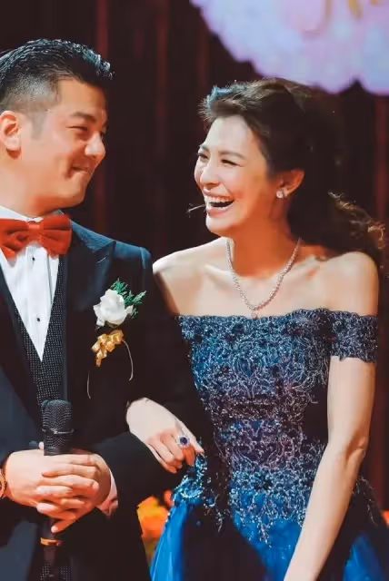 結婚7年無子!45歲女星「嫁給賈靜雯前夫」淡出演藝圈近況曝 繼女梧桐妹「1張照」洩婆媳關係