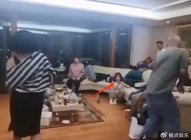 小S具俊曄家中親密熱舞！扭腰露肩不避嫌，30億豪宅破舊不堪