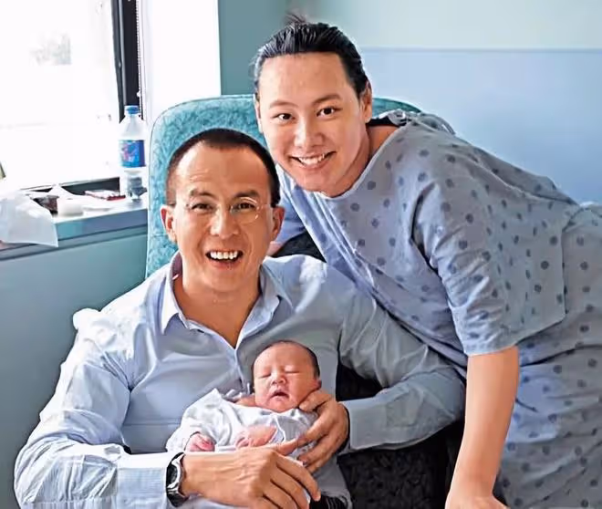 梁洛施傳懷4胎後首露面,身材苗條無孕味,攜長子參加婚禮心情好
