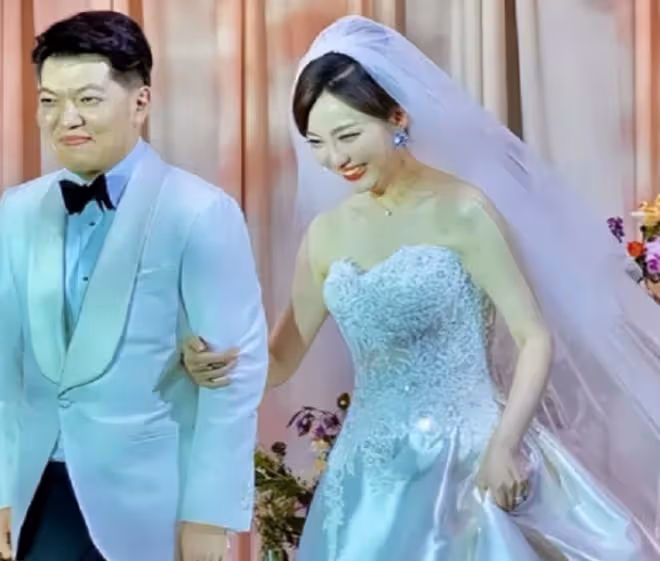 主持人餘聲大哭被疑離婚!發文罵無良媒體斷章取義,解釋流淚原因