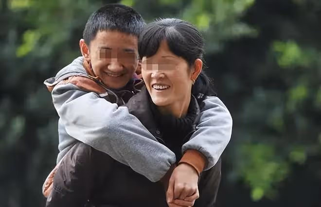 2008年,四川農婦被弟媳罵絕戶,女子下鼠藥報復,將4個侄子毒死