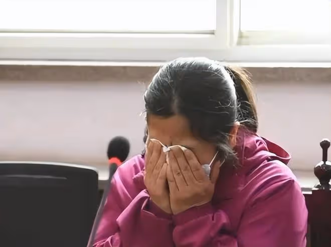 2008年,四川農婦被弟媳罵絕戶,女子下鼠藥報復,將4個侄子毒死
