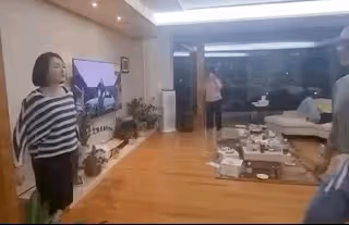 具俊曄大S時隔23年重逢更多畫面曝光!兩人深情相擁,大S又哭又笑