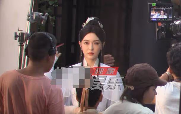 《念無雙》路透,唐嫣貼頭皮造型違和,被指像仙俠劇女主的媽媽