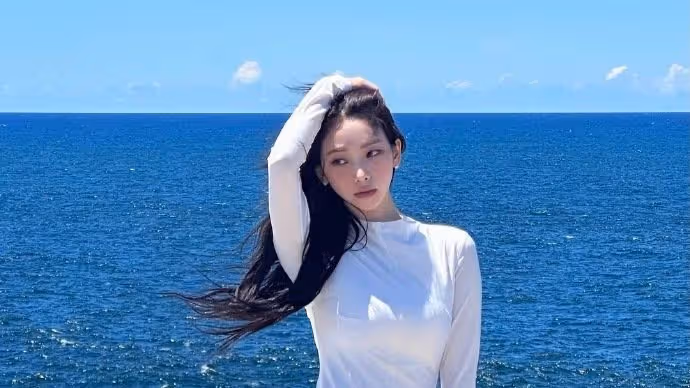 aespa柳智敏曬出美照，權志龍點贊，引發了韓國網友們的熱議
