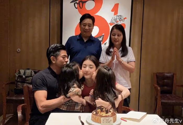 郭富城隨嬌妻回內地,帶方媛購買多件珠寶,疑當生日禮物寵妻不摳門