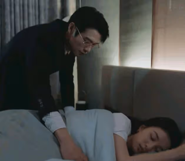 《凡人修仙傳》逛燈會路透,楊洋英姿颯爽好帥氣,趙小棠妝容普通