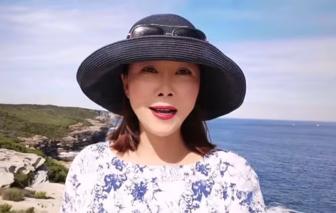 歌手田震曬視頻分享日常，背景音樂用刀郎的歌，現久居國外很愜意