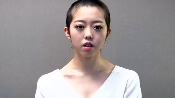 明星約會有多拼?穿女裝,藏行李箱、上車躺平,一個比一個離譜